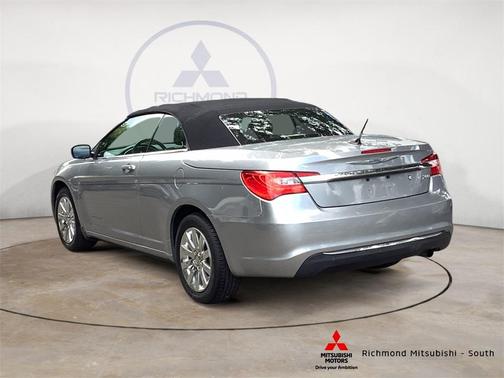 2013 Chrysler 200 Touring