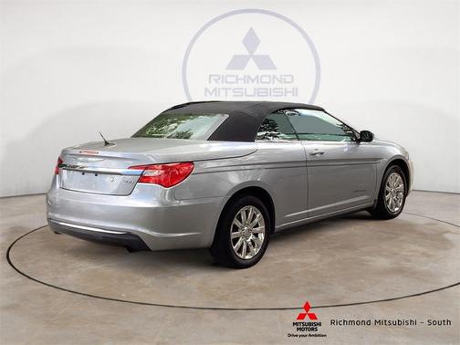 2013 Chrysler 200 Touring