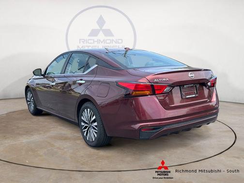 Garnet Pearl 2024 Nissan Altima 2.5 SV