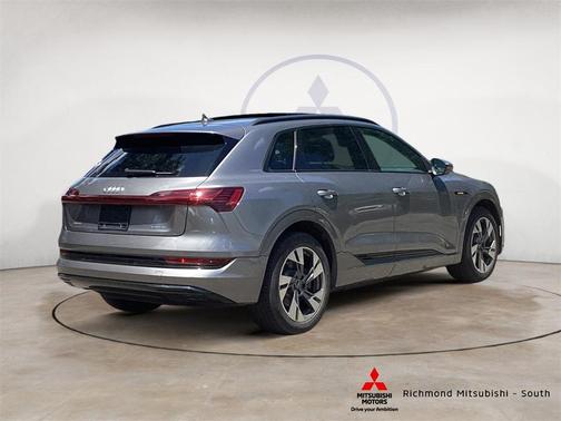 2022 Audi e-tron Premium