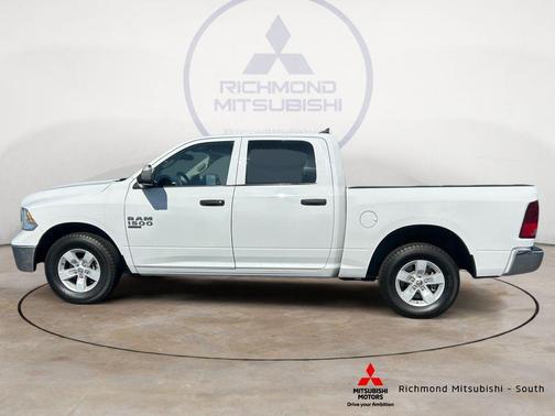 Bright White Clearcoat 2023 RAM 1500 Classic SLT