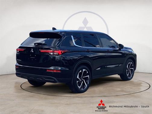 2022 Mitsubishi Outlander ES