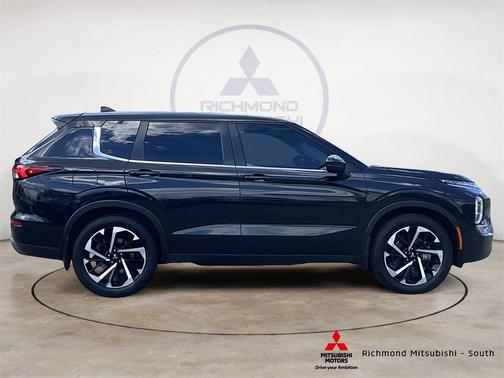 2022 Mitsubishi Outlander ES