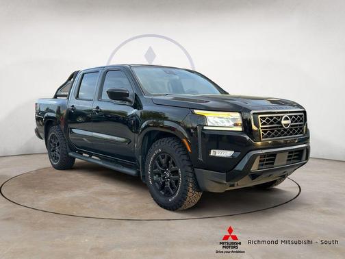Black 2023 Nissan Frontier SV