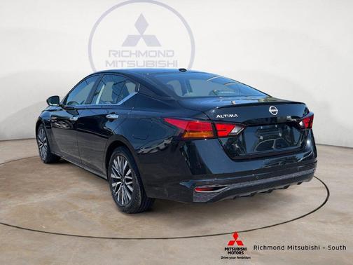 Super Black Clearcoat 2025 Nissan Altima SV
