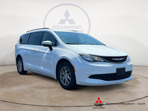 Bright White Clearcoat 2020 Chrysler Voyager LXI