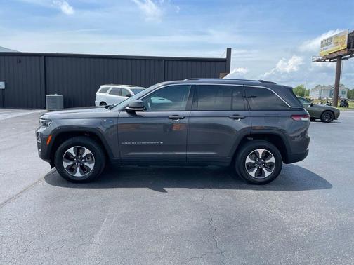 Metallic 2022 Jeep Grand Cherokee 4xe Base