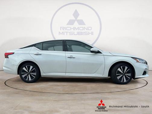 2022 Nissan Altima 2.5 SL