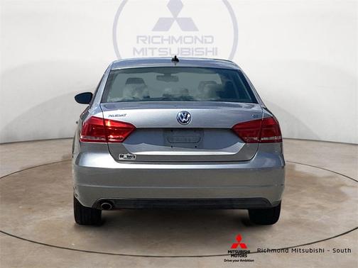 2012 Volkswagen Passat 2.5 SE