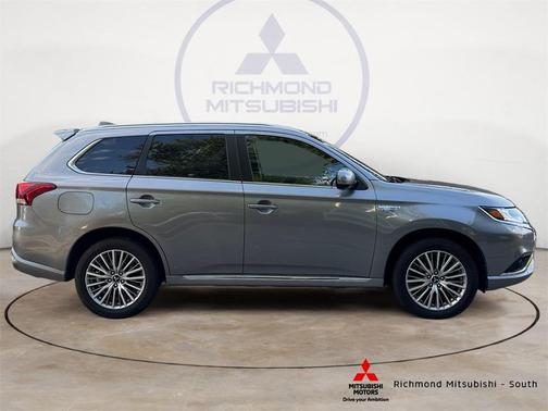2022 Mitsubishi Outlander PHEV 