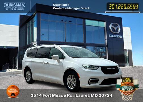 Bright White Clearcoat 2022 Chrysler Pacifica Touring L