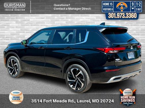 Labrador Black Pearl 2022 Mitsubishi Outlander SE