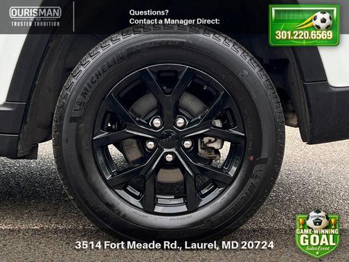 Bright White Clearcoat 2025 Jeep Grand Cherokee Altitude