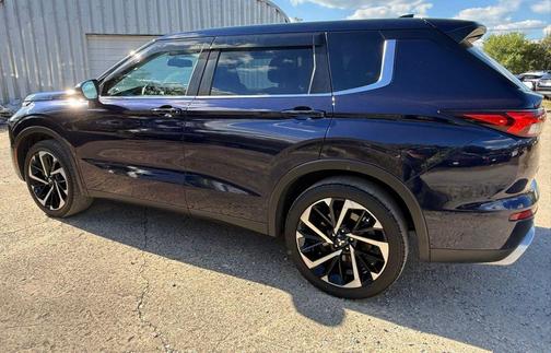 2022 Mitsubishi Outlander SE