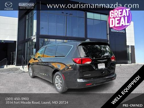 2023 Chrysler Voyager LX