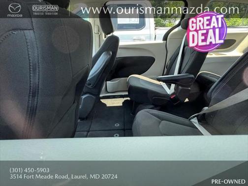 2023 Chrysler Voyager LX