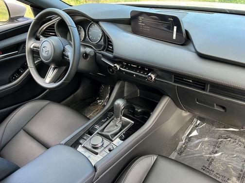 2025 Mazda Mazda3 FWD w/Preferred Package