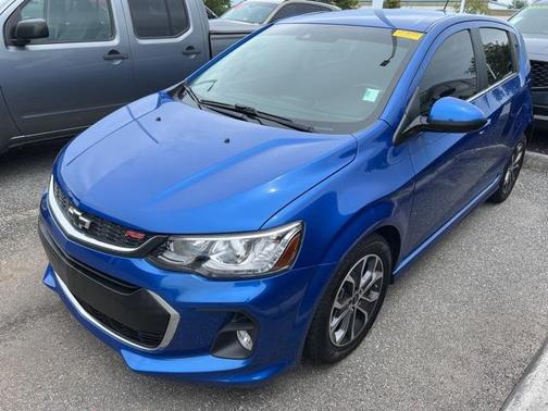 2020 Chevrolet Sonic FWD Hatchback LT 5-Door