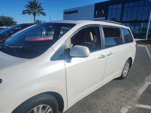 2016 Toyota Sienna XLE Premium