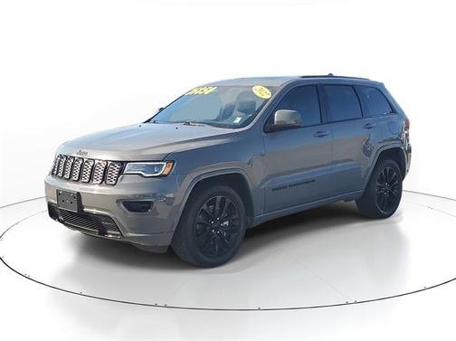 2022 Jeep Grand Cherokee Laredo