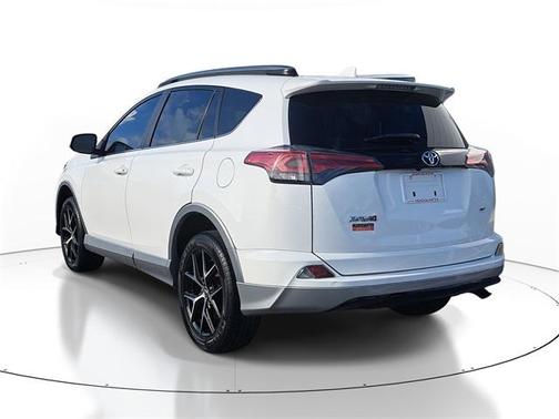 2018 Toyota RAV4 SE