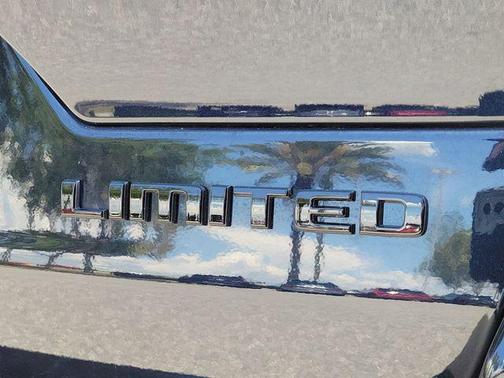 Midnight Sky 2024 Jeep Grand Cherokee Limited