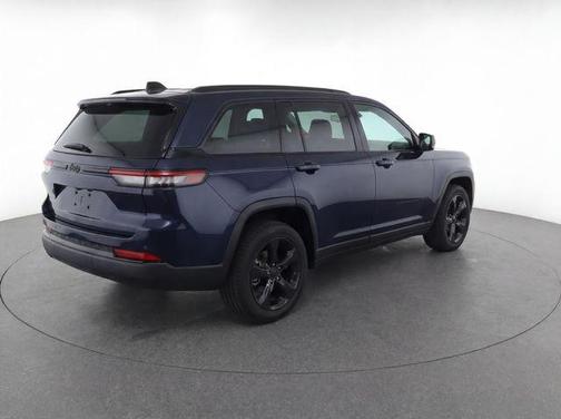 Midnight Sky 2024 Jeep Grand Cherokee Limited