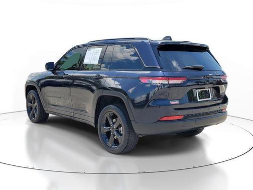 Midnight Sky 2024 Jeep Grand Cherokee Limited
