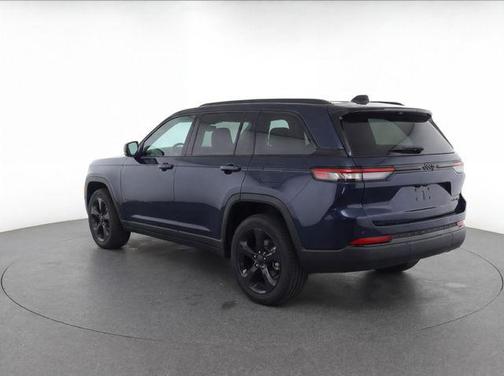 Midnight Sky 2024 Jeep Grand Cherokee Limited