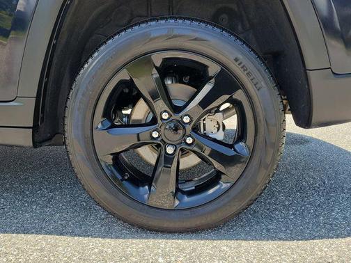 Midnight Sky 2024 Jeep Grand Cherokee Limited