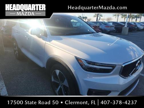 2021 Volvo XC40 T4 Momentum
