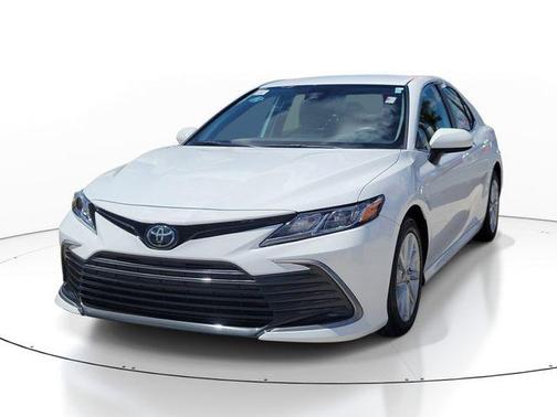 White 2022 Toyota Camry LE