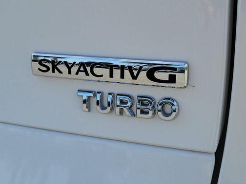 Snowflake White Pearl Mica 2024 Mazda CX-30 2.5 Turbo Premium Package