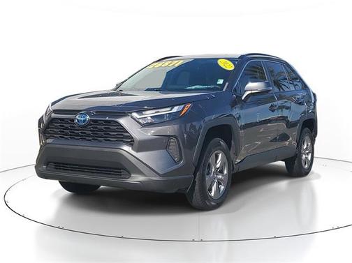 2022 Toyota RAV4 Hybrid XLE