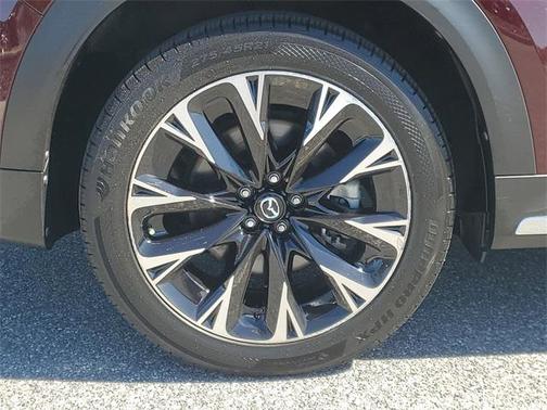 2024 Mazda CX-90 PHEV Premium Plus