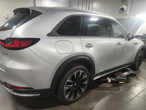 2025 Mazda CX-90 PHEV Premium Plus