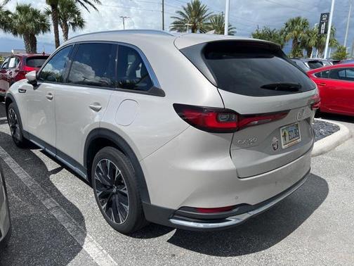 2024 Mazda CX-90 PHEV Premium Plus