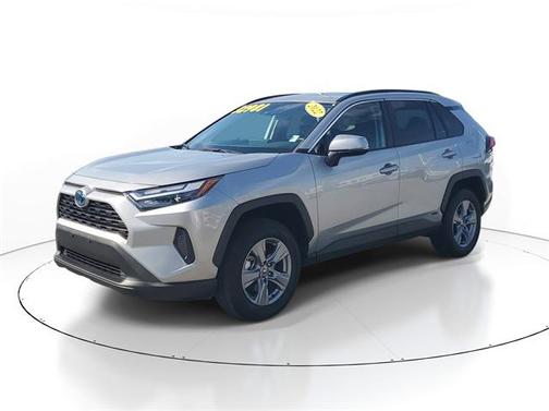 2022 Toyota RAV4 Hybrid XLE