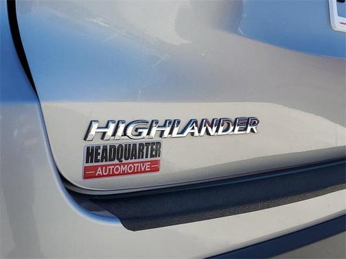 2019 Toyota Highlander LE I4
