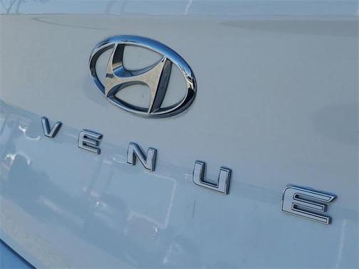 2021 Hyundai VENUE SEL
