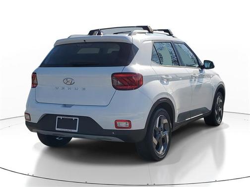 2021 Hyundai VENUE SEL