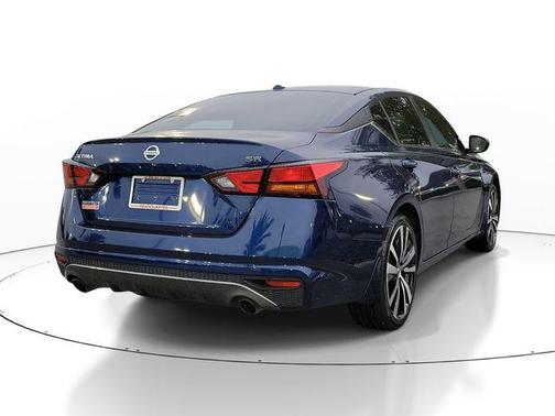 Deep Blue Pearl 2019 Nissan Altima 2.5 SR