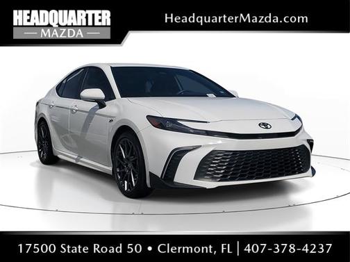 2025 Toyota Camry SE