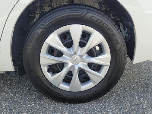 Super White 2016 Toyota Corolla L