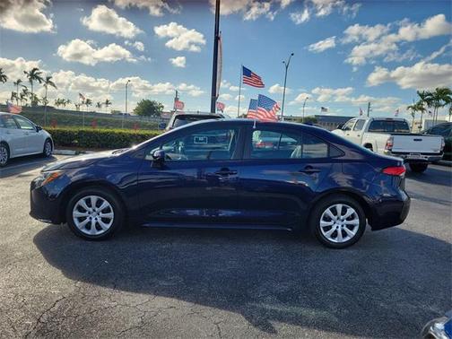 2022 Toyota Corolla LE