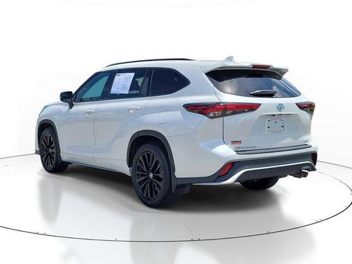 Wind Chill Pearl 2024 Toyota Highlander XSE