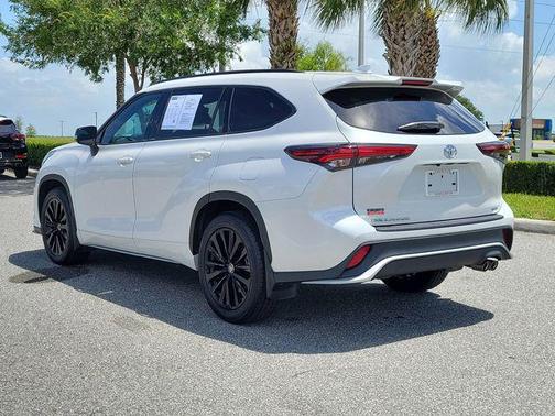 Wind Chill Pearl 2024 Toyota Highlander XSE