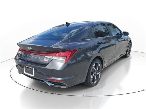 2022 Hyundai ELANTRA Limited