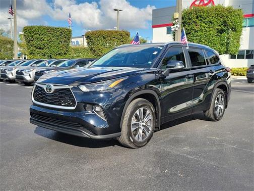 2024 Toyota Highlander XLE