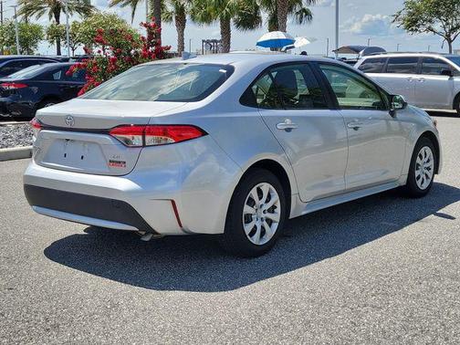 Classic Silver Metallic 2022 Toyota Corolla LE